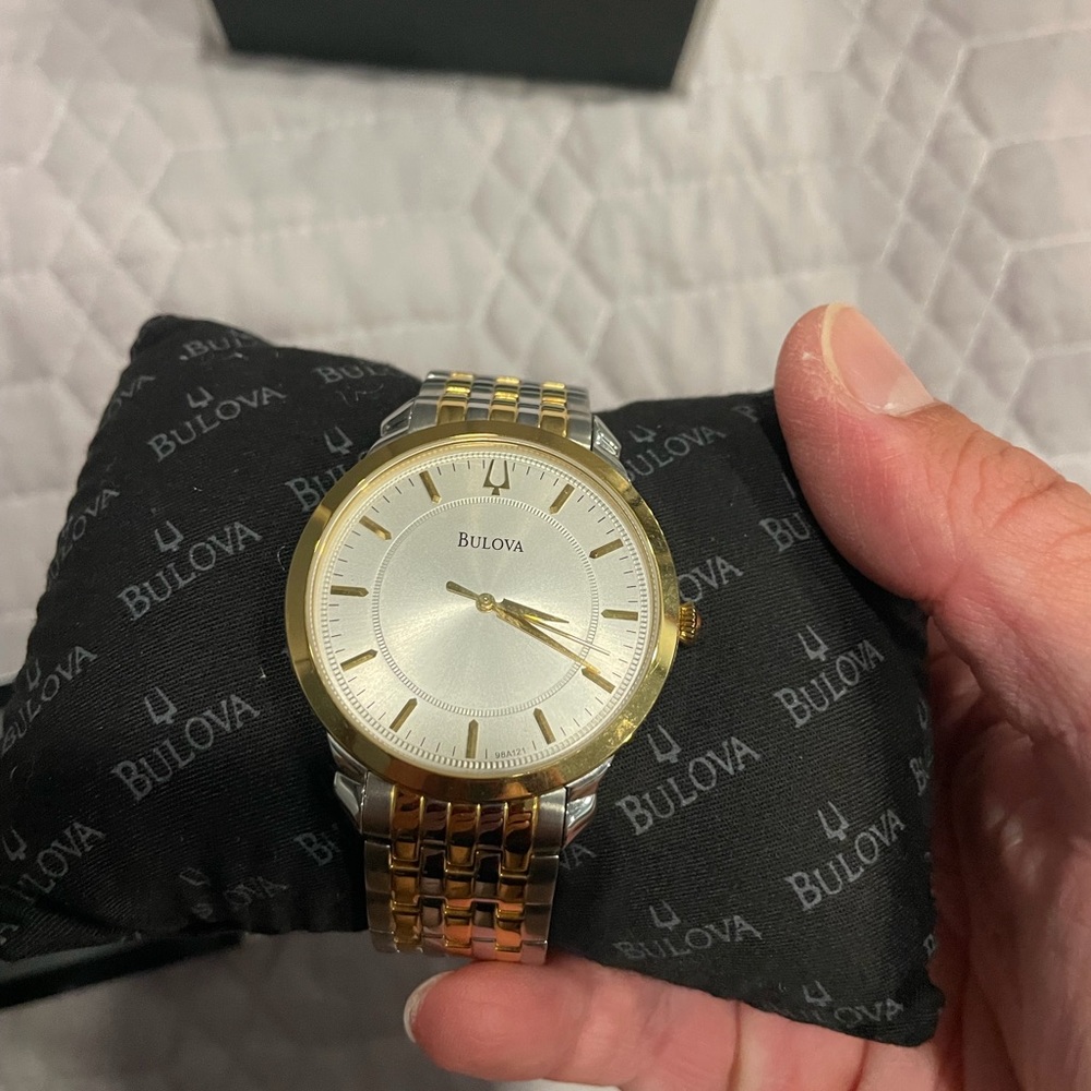 Bulova 98A121 Men’s Watch - Picture 3 of 10